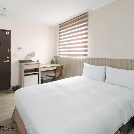 Hotel Brown - Chihkan Branch Тайнань Экстерьер фото